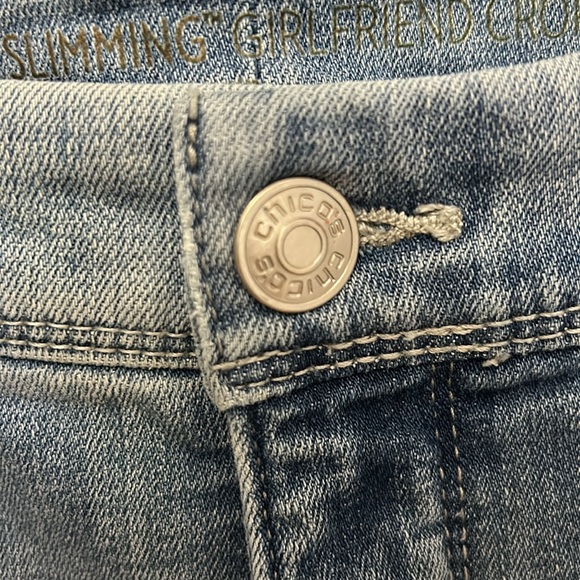 The so slimming girlfriend crop size 1  8/10 distressed  jeans, app flowers. - Picture 3 of 7